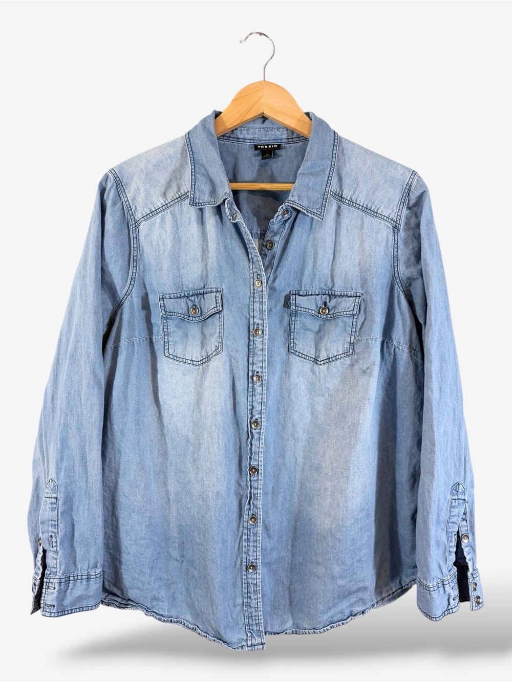 Torrid Denim Chambray Button Down Shirt 1X Long Sleeve Casual Layering Everyday